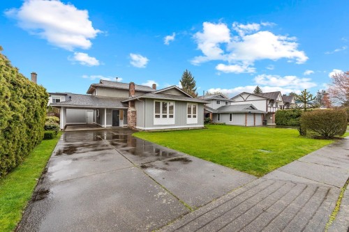 10760 Seamount Road, Richmond, BC - Outdoor With Facade