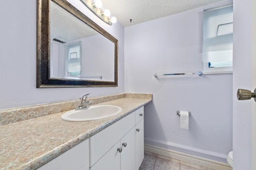10760 Seamount Road, Richmond, BC - Indoor Photo Showing Bathroom