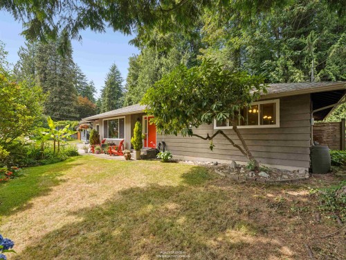 1525 Avonlynn Crescent, North Vancouver, BC - Outdoor