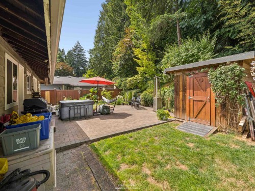 1525 Avonlynn Crescent, North Vancouver, BC - Outdoor