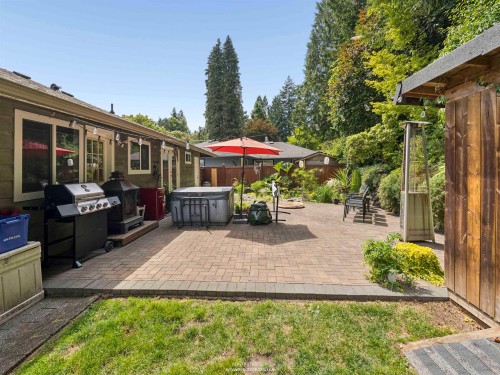 1525 Avonlynn Crescent, North Vancouver, BC - Outdoor With Deck Patio Veranda With Exterior