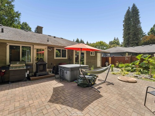 1525 Avonlynn Crescent, North Vancouver, BC - Outdoor
