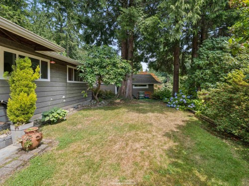 1525 Avonlynn Crescent, North Vancouver, BC - Outdoor