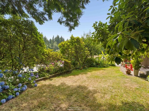 1525 Avonlynn Crescent, North Vancouver, BC - Outdoor