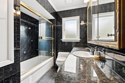 5809 Granville Street, Vancouver, BC - Indoor Photo Showing Bathroom