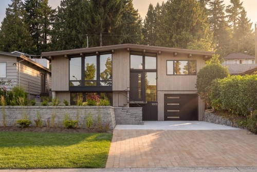 1008 17Th Street W, North Vancouver, BC - Outdoor