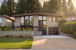 1008 17th Street WNorth Vancouver, BC V7P 3C5