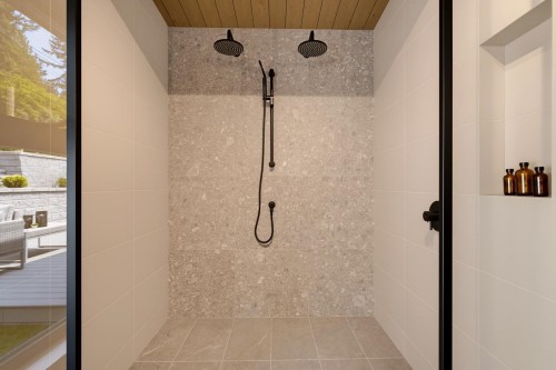 1008 17Th Street W, North Vancouver, BC - Indoor Photo Showing Bathroom