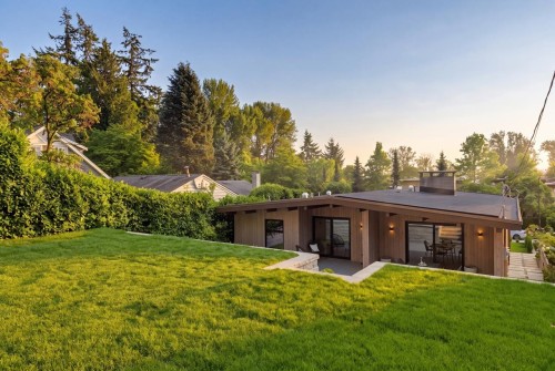 1008 17Th Street W, North Vancouver, BC - Outdoor With Deck Patio Veranda
