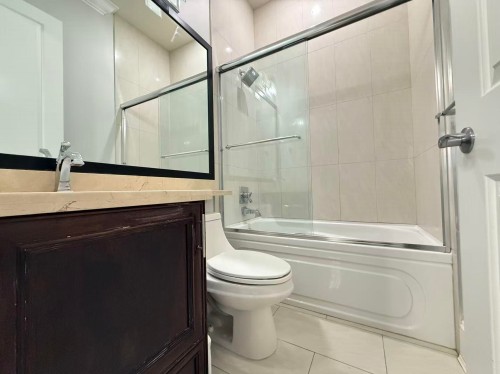 6820 Mayflower Drive, Richmond, BC - Indoor Photo Showing Bathroom