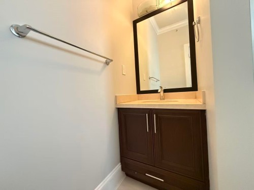 6820 Mayflower Drive, Richmond, BC - Indoor Photo Showing Bathroom