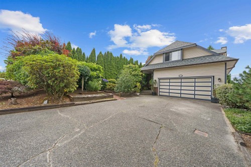 20240 121 Avenue, Maple Ridge, BC - Outdoor