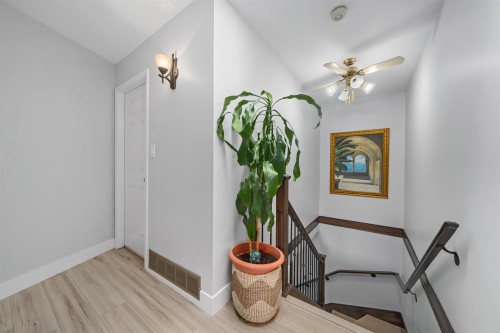 20240 121 Avenue, Maple Ridge, BC - Indoor Photo Showing Other Room