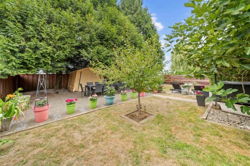 20240 121 Avenue, Maple Ridge, BC - Outdoor