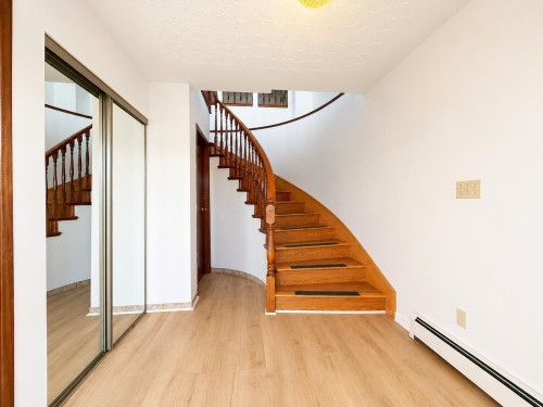3292 43Rd Avenue E, Vancouver, BC - Indoor Photo Showing Other Room