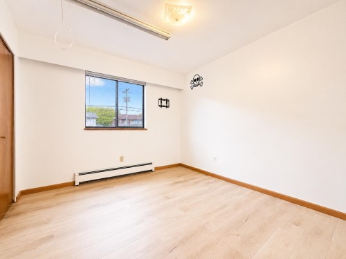 3292 43Rd Avenue E, Vancouver, BC - Indoor Photo Showing Other Room