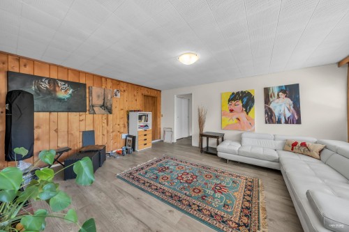 1230 Queens Avenue, West Vancouver, BC - Indoor
