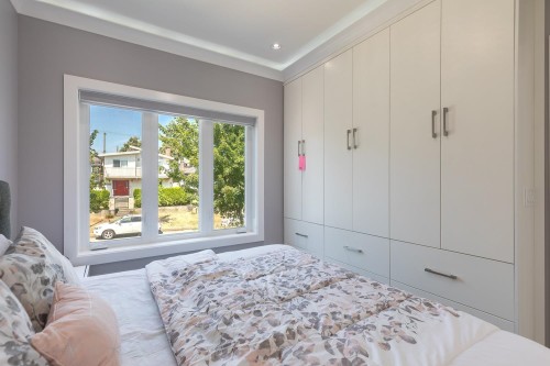 1342 60Th Avenue E, Vancouver, BC - Indoor Photo Showing Bedroom