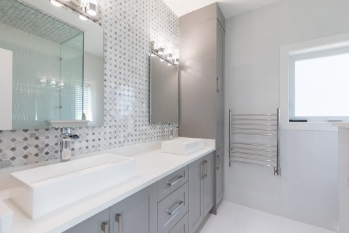 1342 60Th Avenue E, Vancouver, BC - Indoor Photo Showing Bathroom