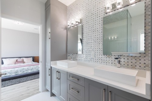 1342 60Th Avenue E, Vancouver, BC - Indoor Photo Showing Bathroom