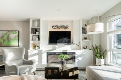 1865 Adanac Street Vancouver, BC V5L 2E1