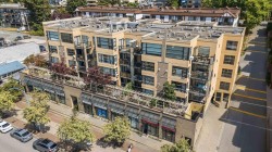 305-124 3rd Street WNorth Vancouver, BC V7M 1E8