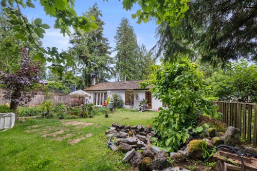 886 29Th Street E, North Vancouver, BC - Outdoor