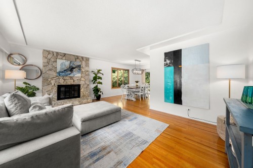 1118 Wendel Place, North Vancouver, BC - Indoor Photo Showing Living Room With Fireplace