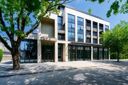 403-2105 46th Avenue W Vancouver, BC V6M 0E8