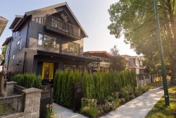 1-4956 Chester Street  Vancouver, BC V5W 3A8