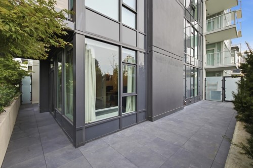602-4168 Lougheed Highway, Burnaby, BC - Outdoor With Exterior