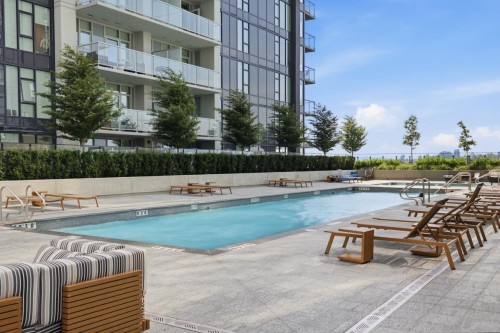 602-4168 Lougheed Highway, Burnaby, BC - Outdoor With In Ground Pool