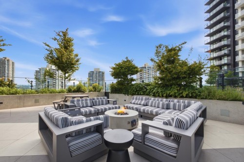 602-4168 Lougheed Highway, Burnaby, BC - Outdoor