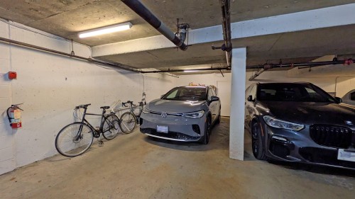 1339 Chestnut Street, Vancouver, BC - Indoor Photo Showing Garage