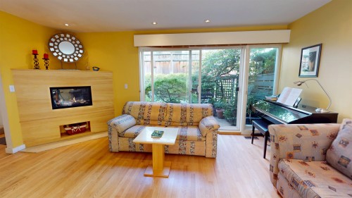 1339 Chestnut Street, Vancouver, BC - Indoor Photo Showing Living Room With Fireplace