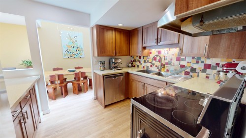 1339 Chestnut Street, Vancouver, BC - Indoor Photo Showing Kitchen With Double Sink