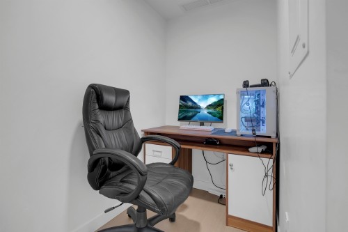 1106-7769 Park Crescent, Burnaby, BC - Indoor