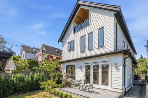 2-1826 2Nd Avenue E, Vancouver, BC - Outdoor