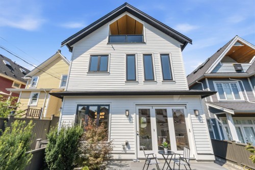 2-1826 2Nd Avenue E, Vancouver, BC - Outdoor