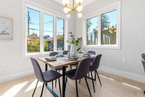 2-1826 2Nd Avenue E, Vancouver, BC - Indoor Photo Showing Dining Room