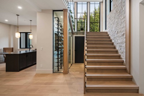 135 Oak Court, Anmore, BC - Indoor Photo Showing Other Room