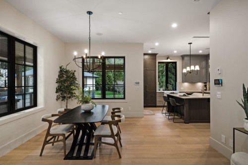 135 Oak Court, Anmore, BC - Indoor Photo Showing Other Room