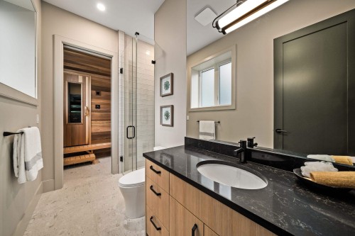 135 Oak Court, Anmore, BC - Indoor Photo Showing Bathroom