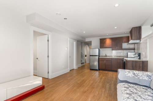 4080 15Th Avenue W, Vancouver, BC 