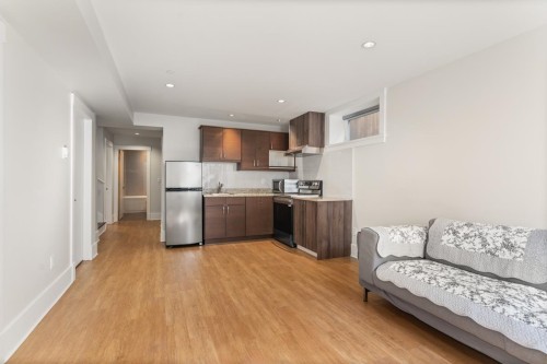 4080 15Th Avenue W, Vancouver, BC 