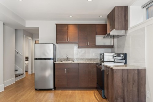 4080 15Th Avenue W, Vancouver, BC 