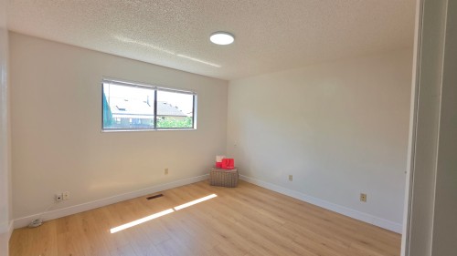 3220 Harwood Avenue, Coquitlam, BC - Indoor Photo Showing Other Room