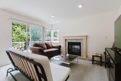 1565 Bramble Lane, Coquitlam, BC - Indoor Photo Showing Living Room With Fireplace
