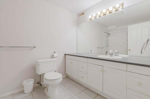 1565 Bramble Lane, Coquitlam, BC - Indoor Photo Showing Bathroom