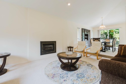 1565 Bramble Lane, Coquitlam, BC - Indoor Photo Showing Living Room With Fireplace